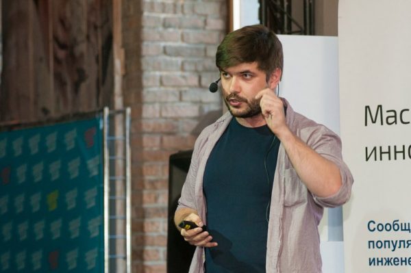 Илья Захаров